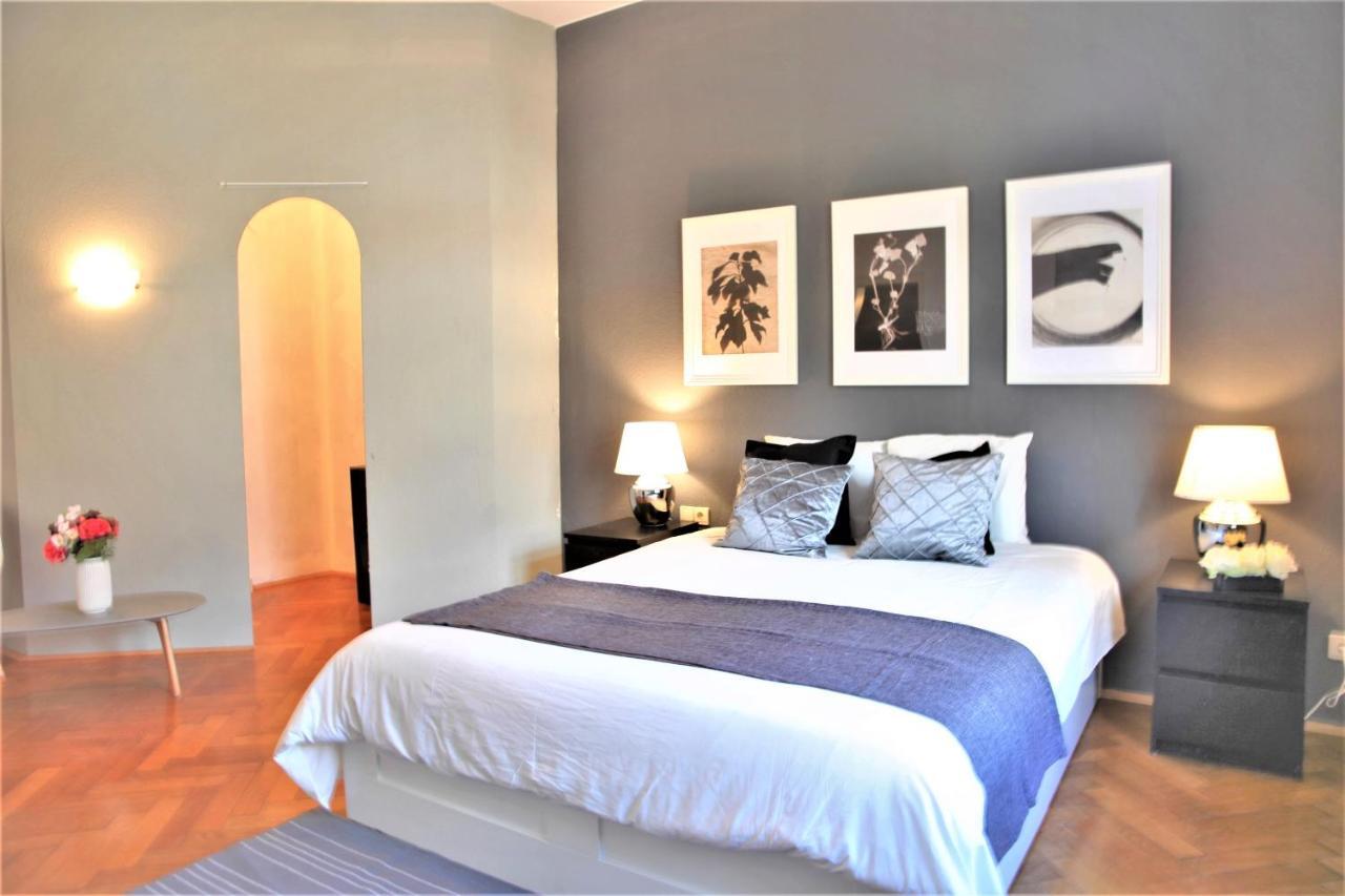 Spacious Apartment In The Heart Of Innsbruck Exterior photo