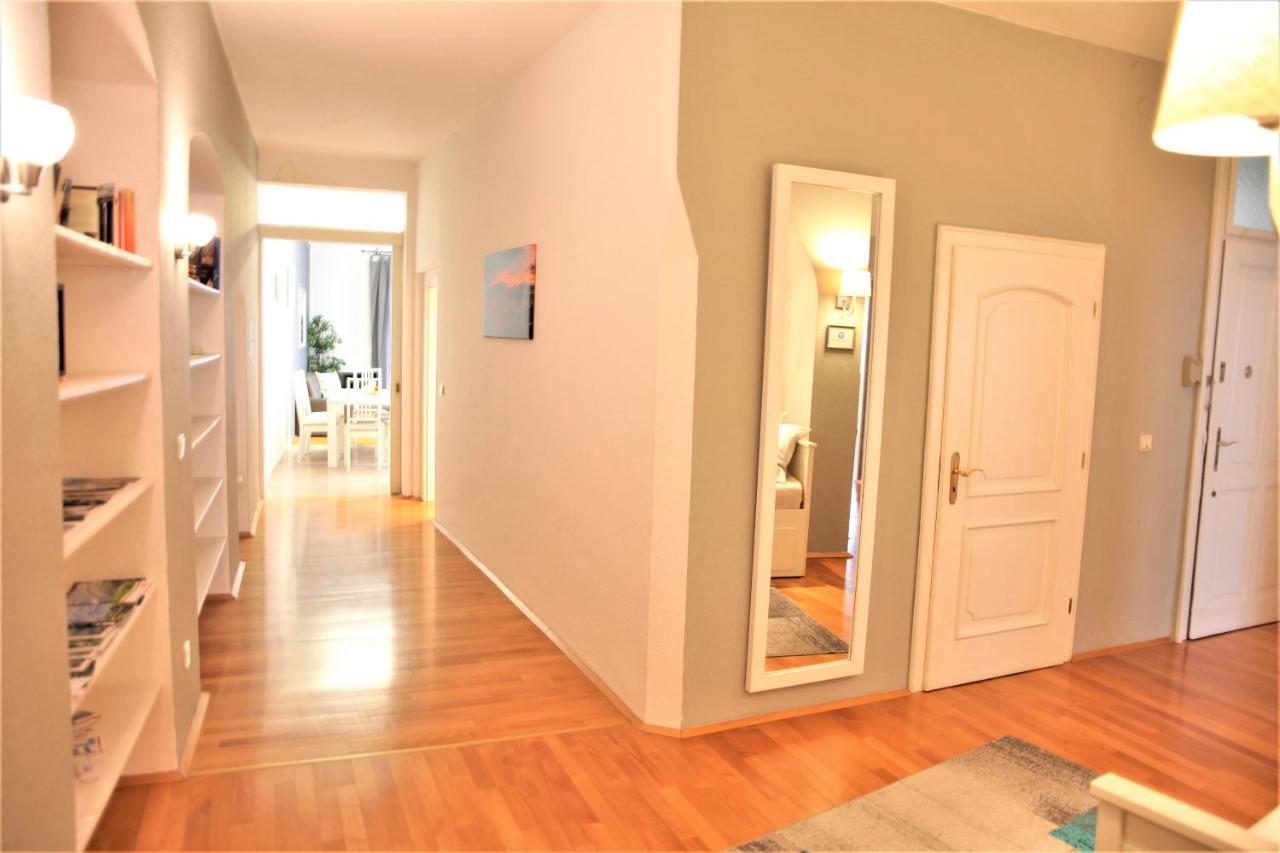 Spacious Apartment In The Heart Of Innsbruck Exterior photo